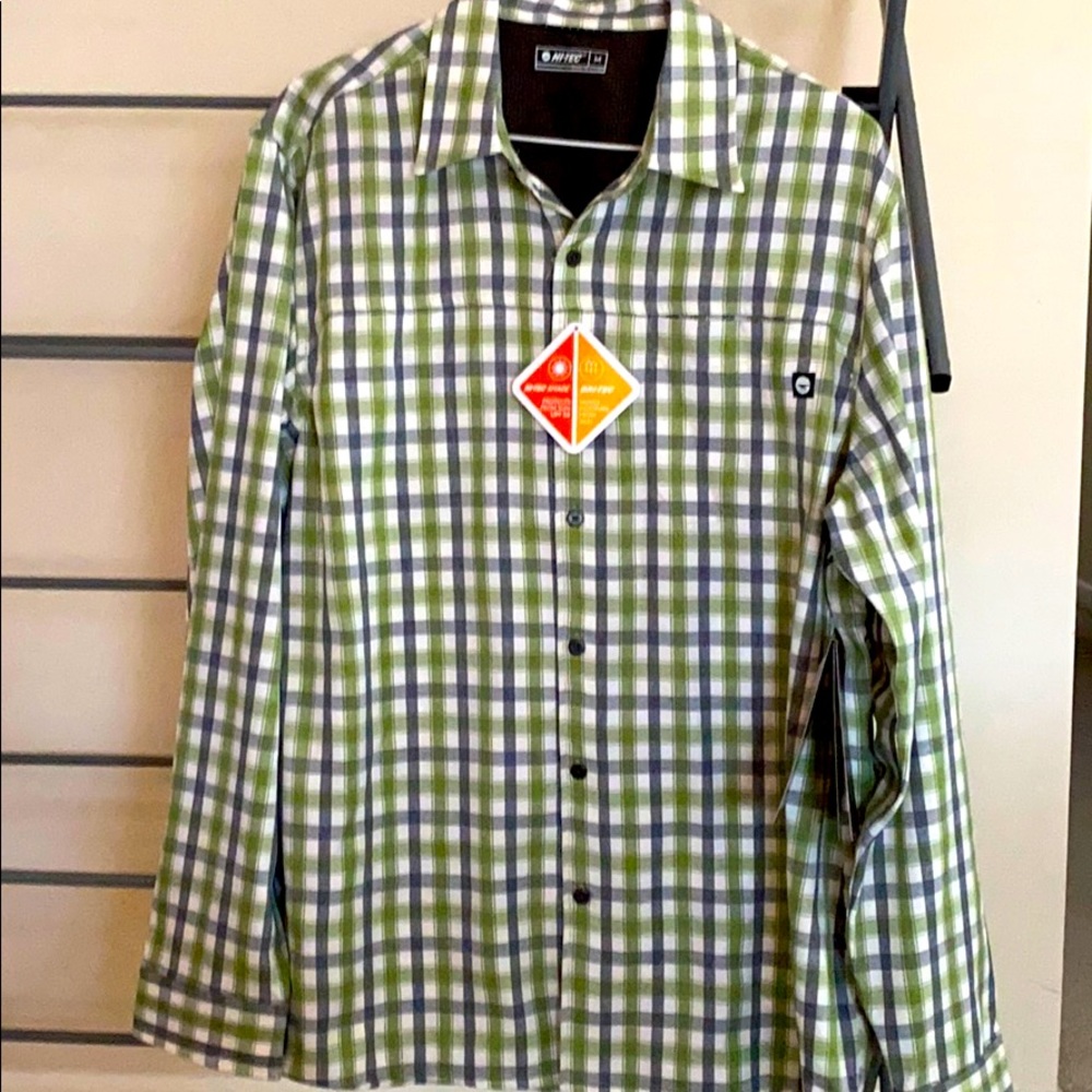 Hi-Tec Men’s button up dress shirt